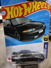 Hot Wheels Nissan Skyline Gt-r(Bnr32) Black Car For Kid's