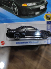 Hot Wheels Nissan Skyline Gt-r(Bnr32) Black Car For Kid's